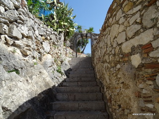 Castello di Mola